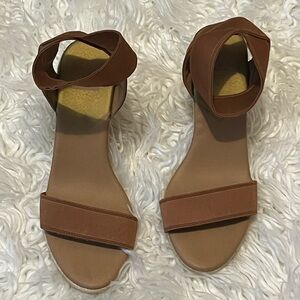 Dolce Vida wedge heels✨